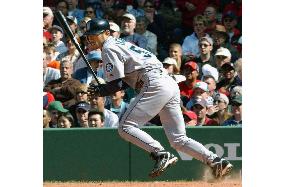 Ichiro 2-for-5 as Mariners edge Red Sox