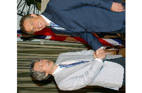 (2)Koizumi holds separate talks with G-8 leaders