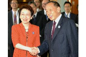 (1)Kawaguchi meets Chinese Foreign Minister Li