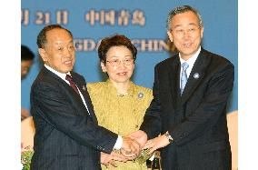 Japan, China, S. Korea agree to cooperate, promote trade