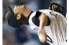 White Sox's Takatsu earns his 4th save against Mariners