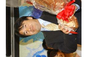 Economic minister Takenaka wins upper house seat
