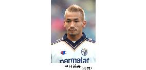 Reports say Nakata set to move to Italian club Fiorentina