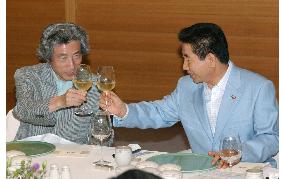 (3)Koizumi, Roh agree to speed up work on N. Korea nuke issue