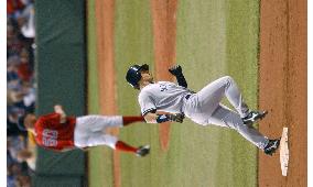 (3)Yankees' Matsui hits grand slam