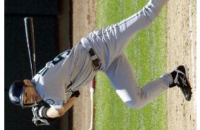 Mariners' Ichiro goes 3-for-4 against Athletics