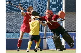 Japan women's hockey team warms up