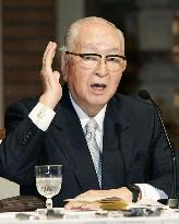 (1)Yomiuri Giants owner Watanabe steps down