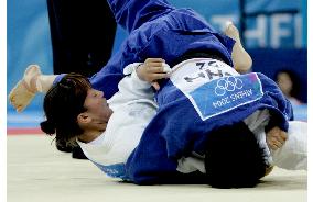 (1)Yokosawa wins silver in women's judo