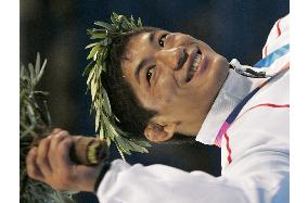 (3)Uchishiba grabs judo gold