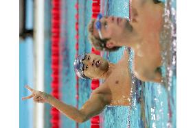 (6)Kitajima wins gold in 100m breaststroke