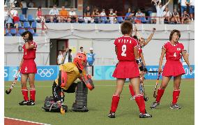 (4)Japan's women suffer second loss in Athens hockey