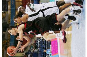 (1)Japan's women pick up 1st win at Athens basketball