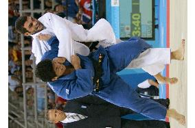 Izumi beats Iliadis in 2nd round of judo