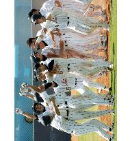 (3)Japan advances to semis in Olympic baseball