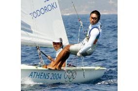 (1)Japan wins bronze in men's 470 double-handed dinghy race