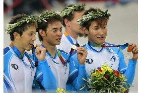 (1)Japanese trio wins silver in men's team sprint at Olympics