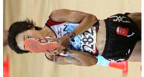 (6)Noguchi wins marathon in Athens Olympics