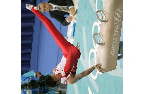 (1)Kashima wins bronze in pommel horse