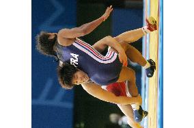 (2)Japanese into finals, Hamaguchi falls in wrestling