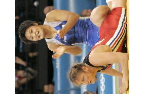 (3)Japanese into finals, Hamaguchi falls in wrestling