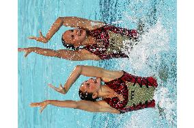 (2)Russia wins gold in Olympic synchronized duet