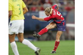 (2)U.S. team wins gold in women's Olympic soccer