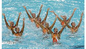 (5)Japan takes silver in team synchro swimming