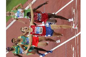 Russia's Borzakovskiy wins gold in men's 800 meters