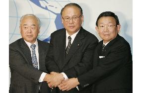 (4)Koizumi appoints new LDP leadership