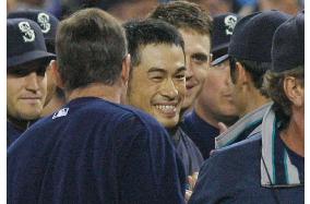 (9)Ichiro breaks MLB record for hits in a season