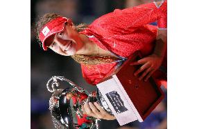 (1)Sharapova claims 2nd straight Japan Open title