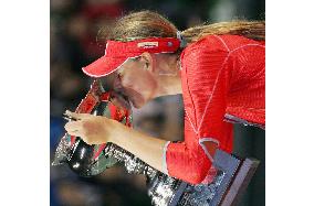 (3)Sharapova claims 2nd straight Japan Open title