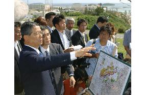 (2)Machimura feels Futemma base relocation must speed up