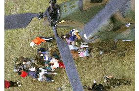 (8)Powerful quakes hit northern Japan along the Sea of Japan