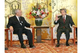 U.S. Secretary of State Powell meets with Koizumi