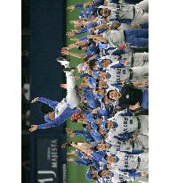 (1)Seibu wins Japan Series with Game 7 rout