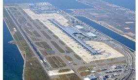 Kansai Int'l Airport turns profit for 1st time