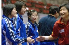 (2)China beats Japan in women's team final at junior meet
