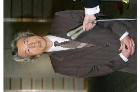 Koizumi asked about extension of SDF mission in Iraq