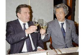 (4)Schroeder meets with Koizumi