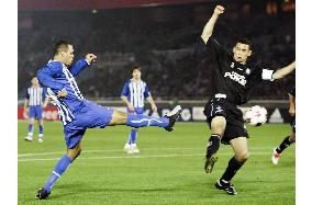 (2)FC Porto vs. Once Caldas in Toyota Cup in Yokohama