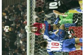 (5)FC Porto vs. Once Caldas in Toyota Cup in Yokohama