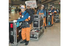 Japanese rescue team returns home from Thailand
