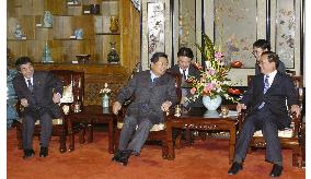 (1)LDP leaders in Beijing