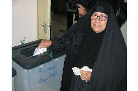 (1)Iraqi election turnout at least 72% amid attacks