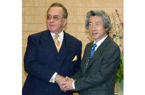 Pakistani Foreign Minister Kasuri meets Koizumi