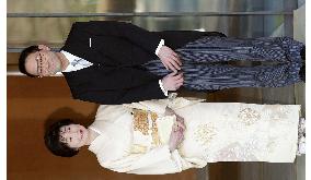 (11)Princess Sayako formally engaged to Kuroda in traditional rite