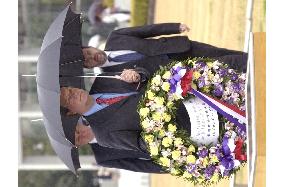 (1)Foreign Minister Downer visits Hiroshima