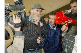 (6)Chess legend Bobby Fischer released, to leave for Iceland